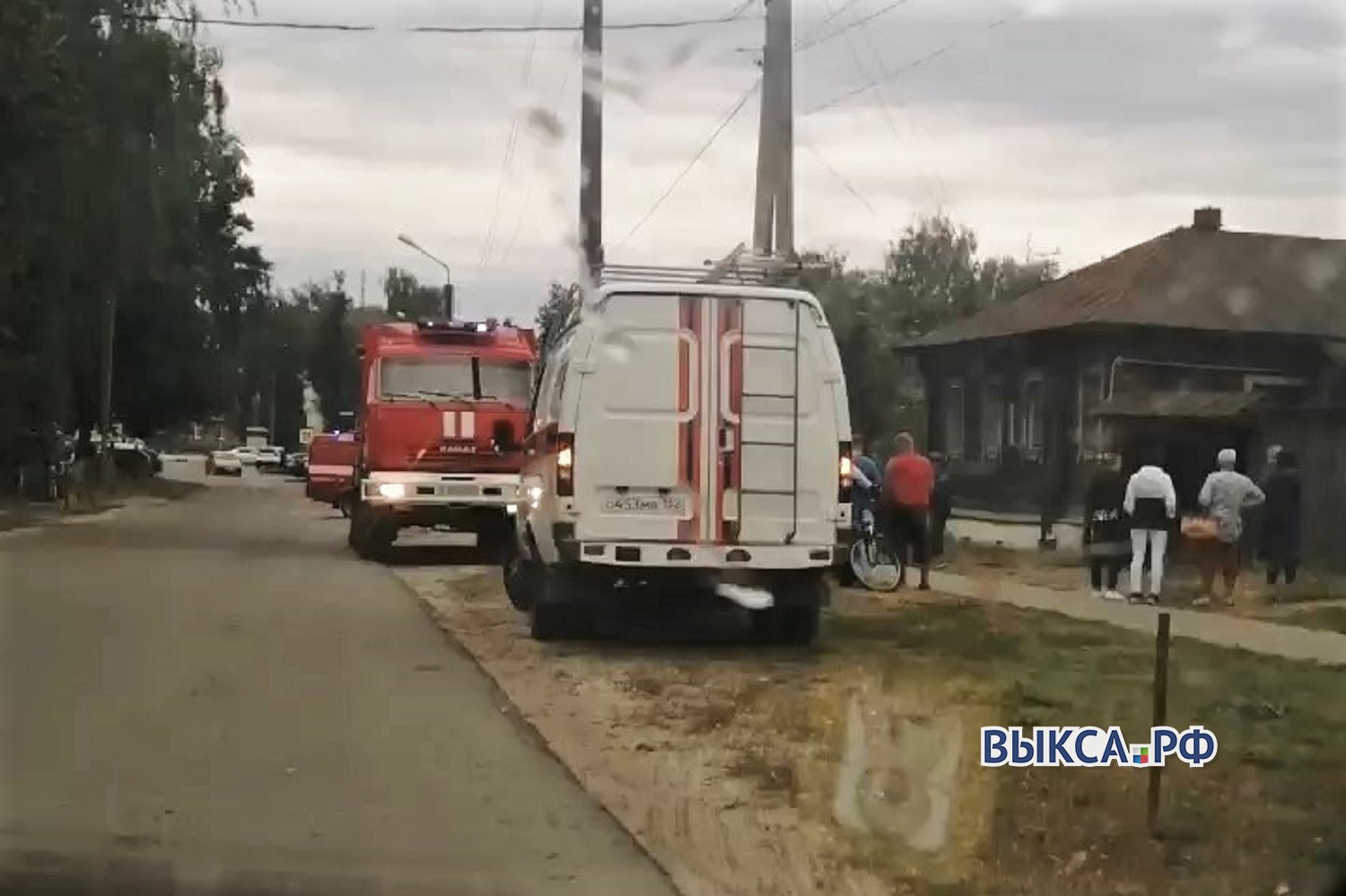 На улице Симы Битковой загорелся дом